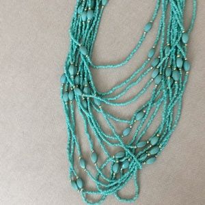Turquoise bead necklace